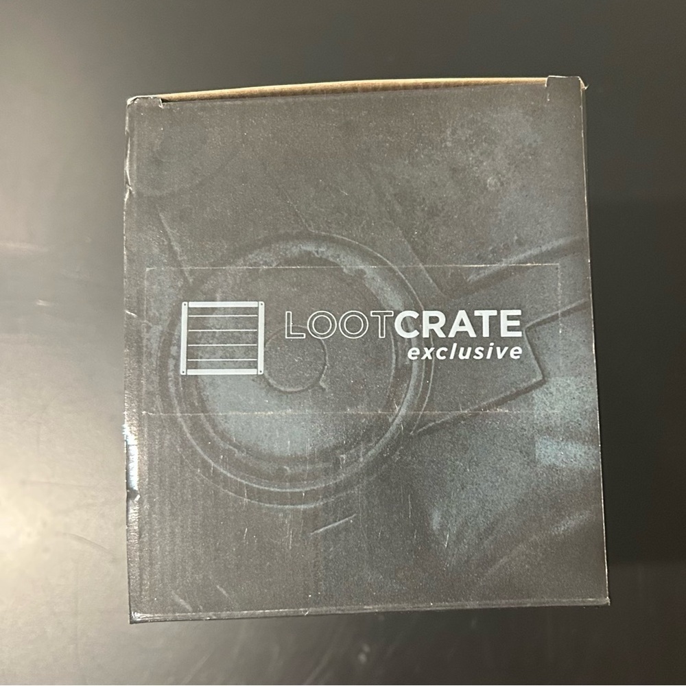 Lootcrate Exclusive Terminator Genisys Half Scale Endo Skull NIB - Picture 6 of 8